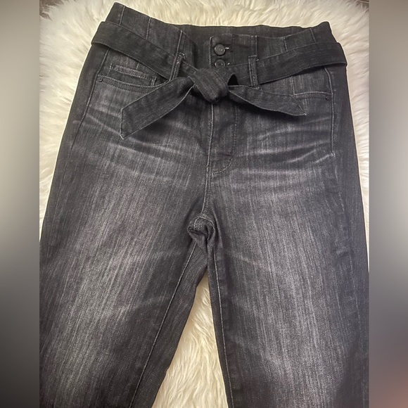 WHBM SLIM ANKLE HIGH-RISE JEANS - Picture 3 of 9